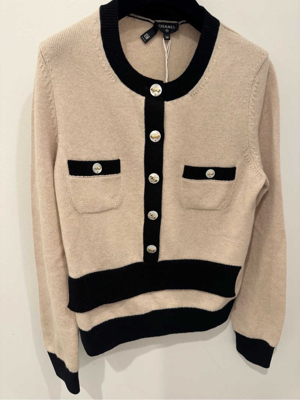 CHANEL Fall Winter 2025 25K Runway Beige and Black Cashmere Cardigan NWT size 38